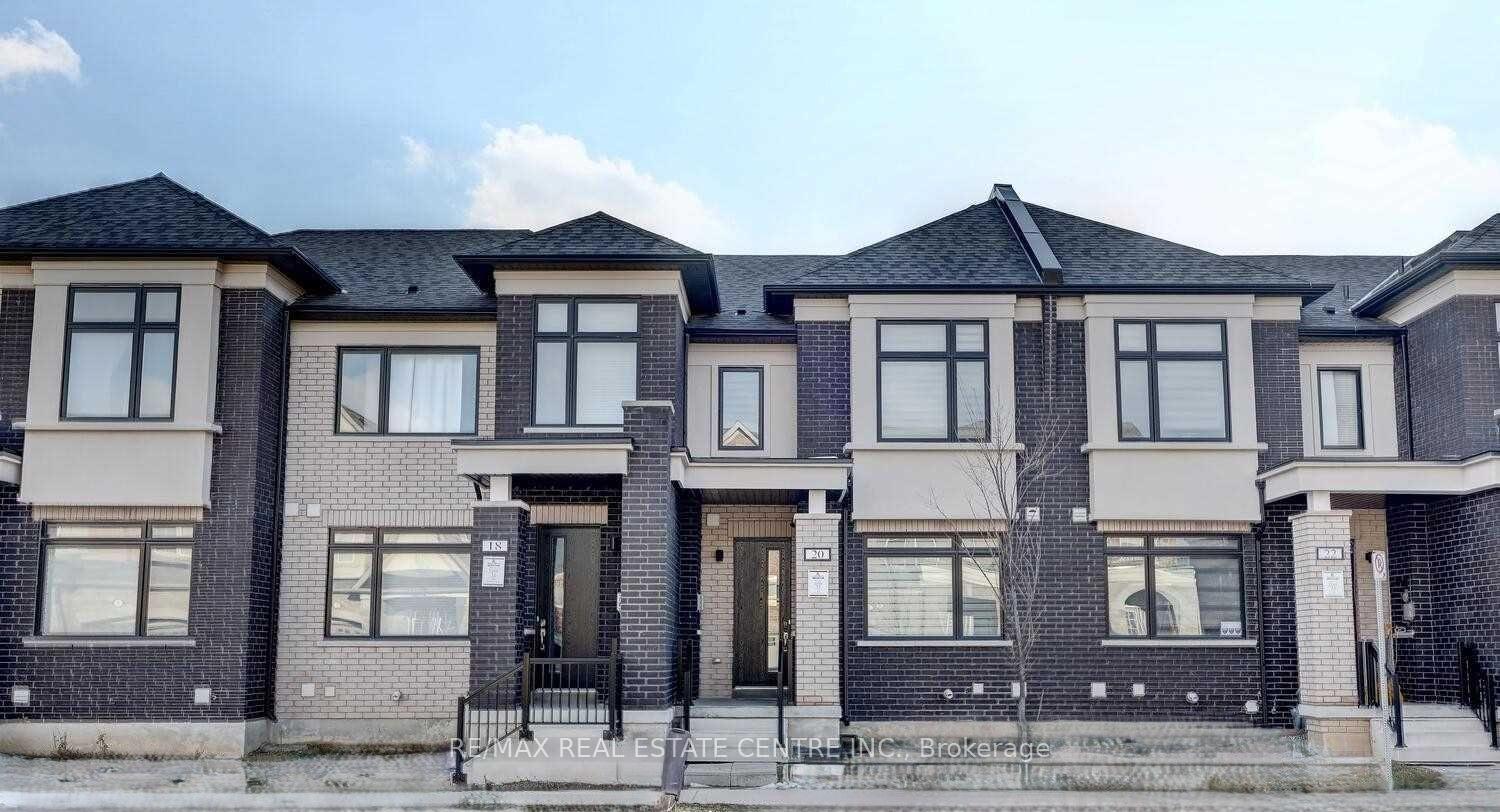 Front of 20 Military Crescent