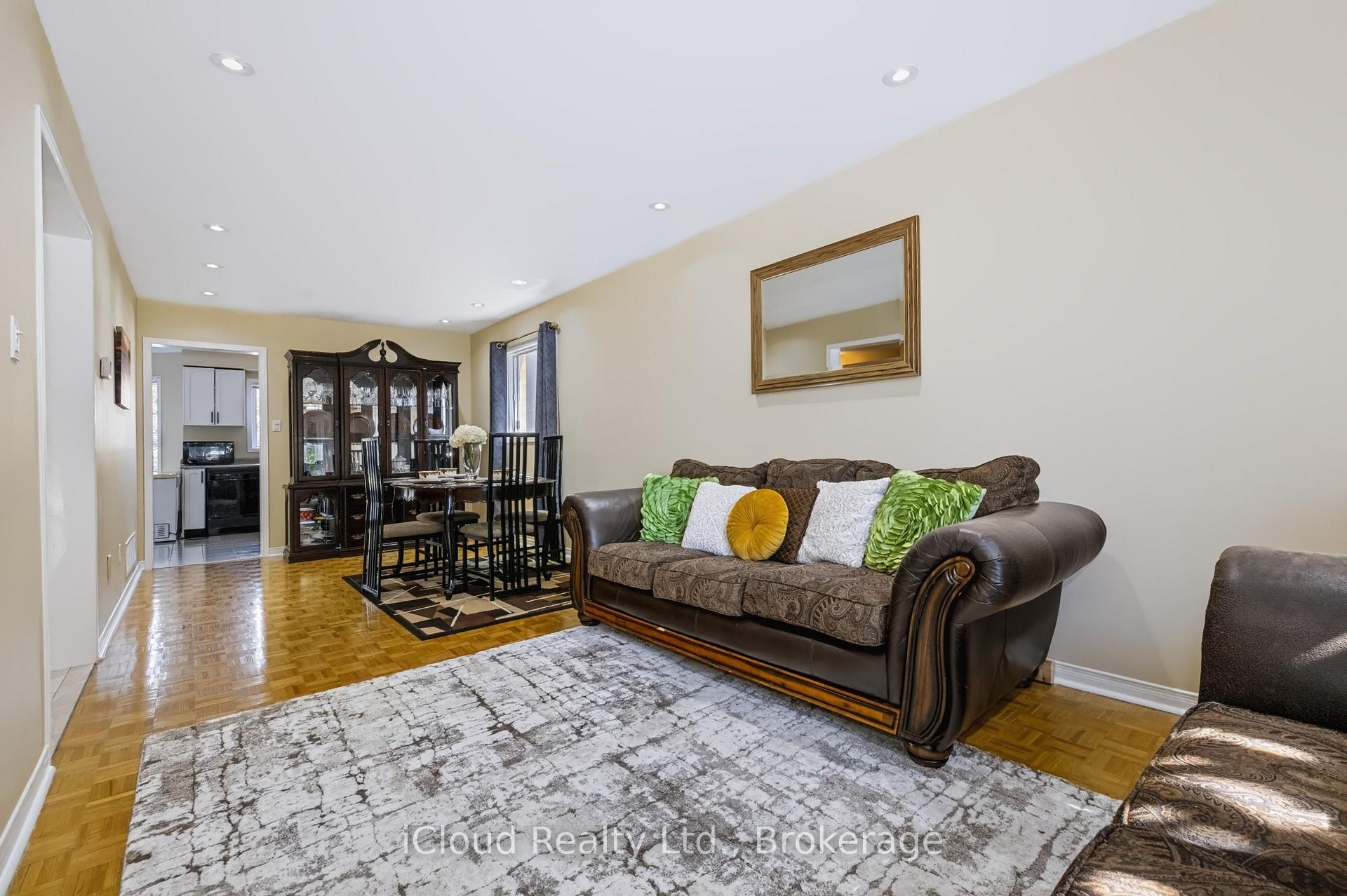 Photo 20 of 62 Castlehill Crescent, Brampton, Northwood Park — HOMEH
