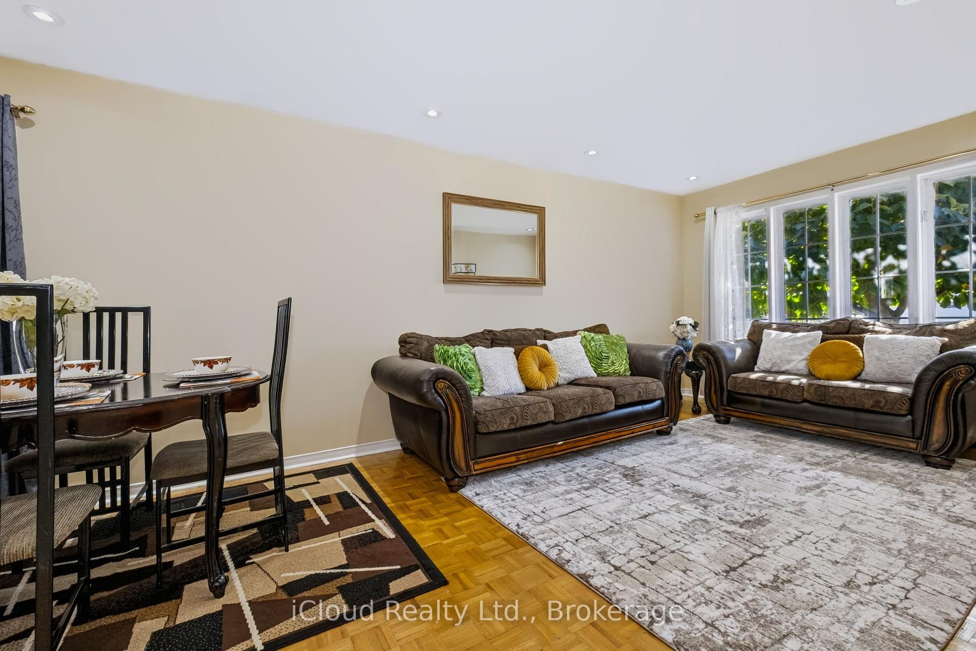 Photo 21 of 62 Castlehill Crescent, Brampton, Northwood Park — HOMEH