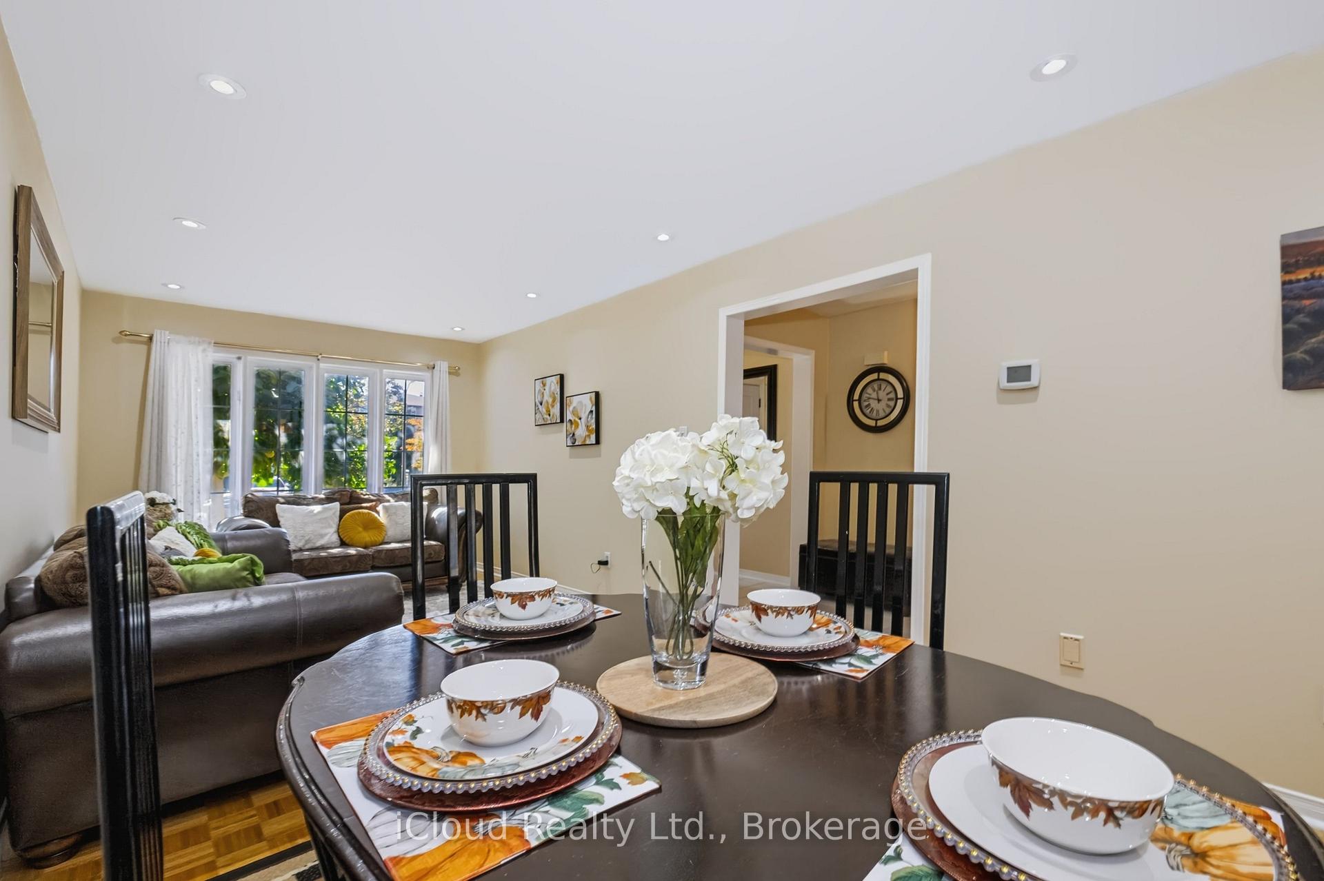 Photo 22 of 62 Castlehill Crescent, Brampton, Northwood Park — HOMEH