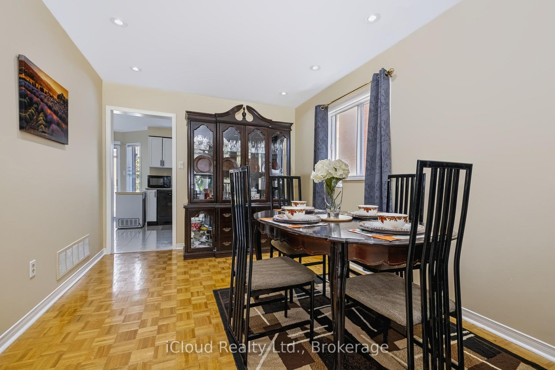 Photo 23 of 62 Castlehill Crescent, Brampton, Northwood Park — HOMEH