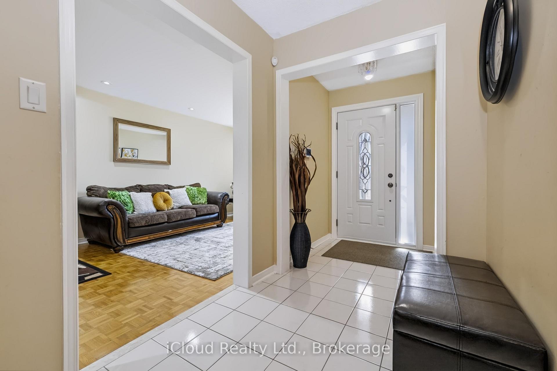 Photo 29 of 62 Castlehill Crescent, Brampton, Northwood Park — HOMEH
