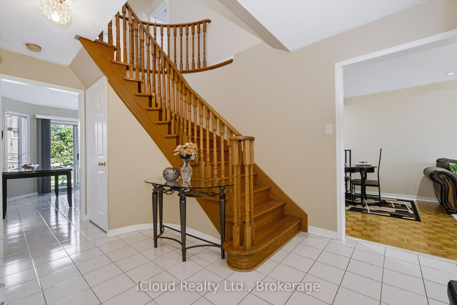 Photo 30 of 62 Castlehill Crescent, Brampton, Northwood Park — HOMEH