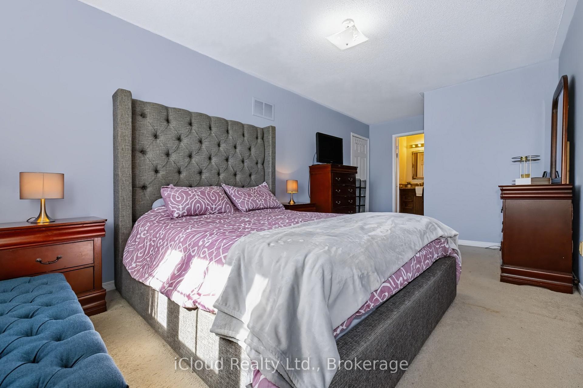Photo 41 of 62 Castlehill Crescent, Brampton, Northwood Park — HOMEH