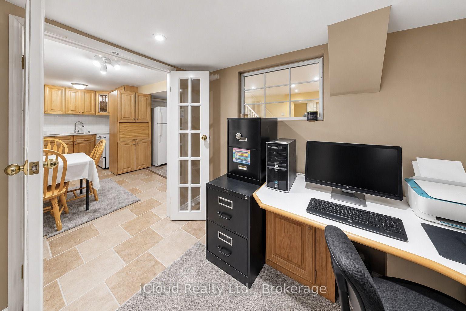 Photo 45 of 62 Castlehill Crescent, Brampton, Northwood Park — HOMEH