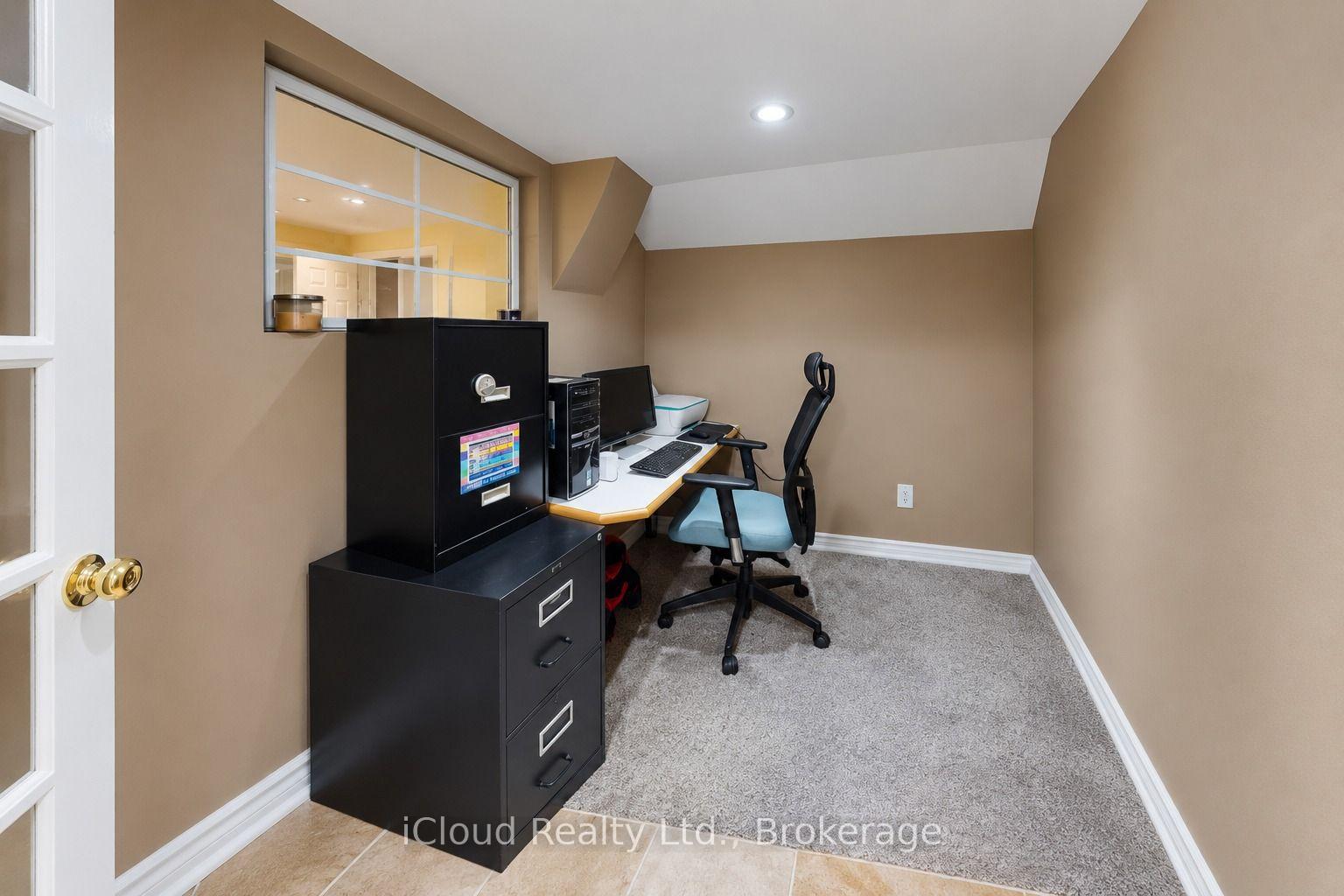Photo 46 of 62 Castlehill Crescent, Brampton, Northwood Park — HOMEH