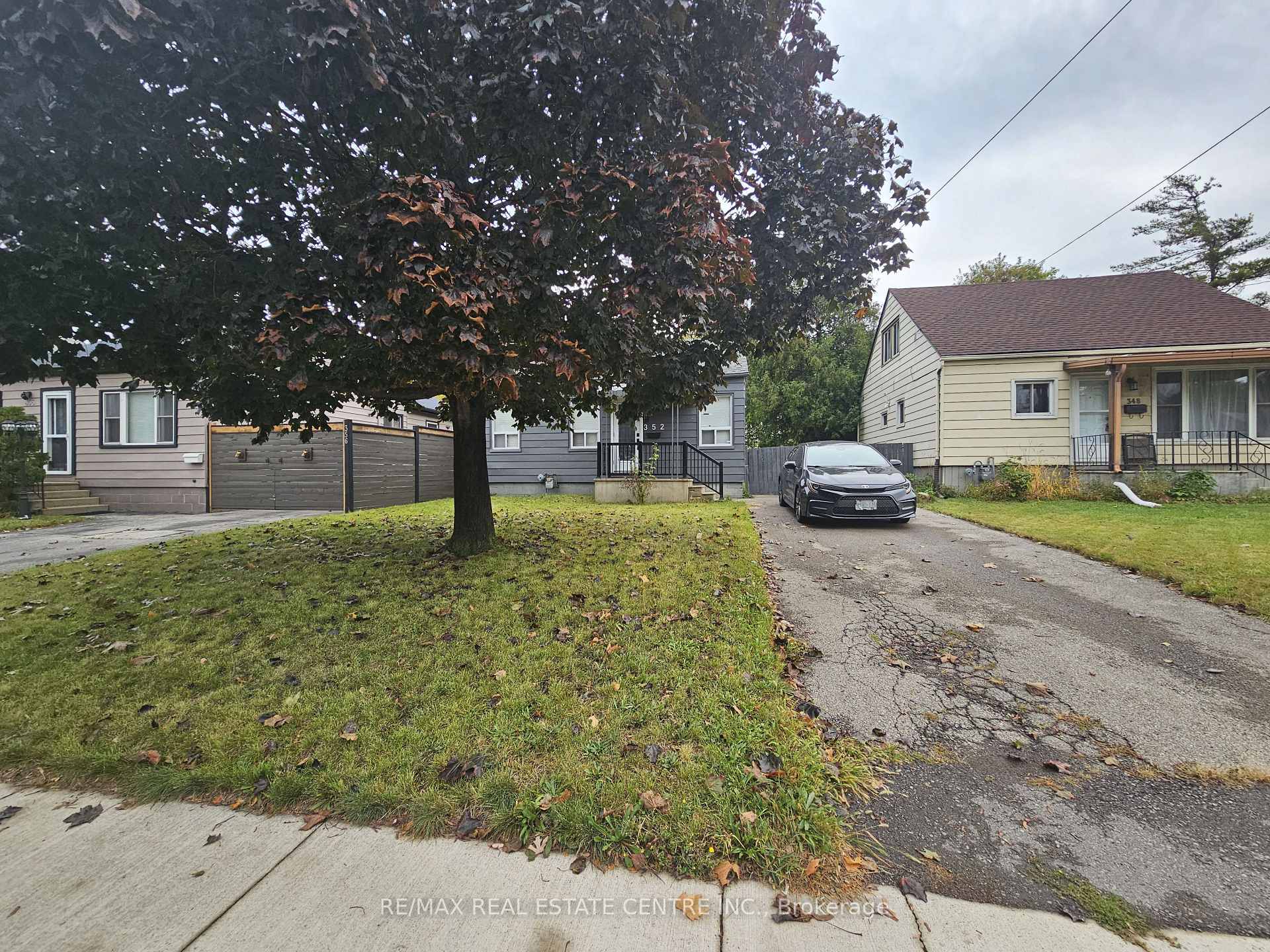 Photo 2 of 352 Weir Street N, Hamilton, Homeside — HOMEH
