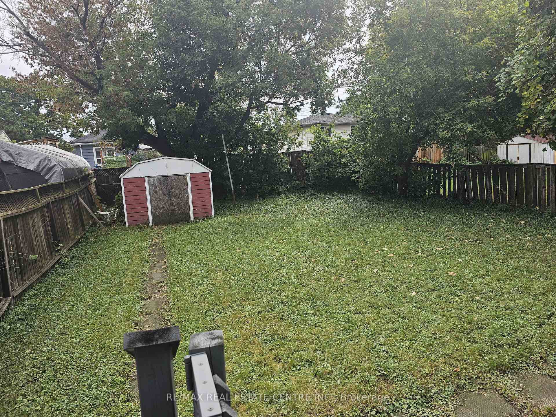 Photo 13 of 352 Weir Street N, Hamilton, Homeside — HOMEH
