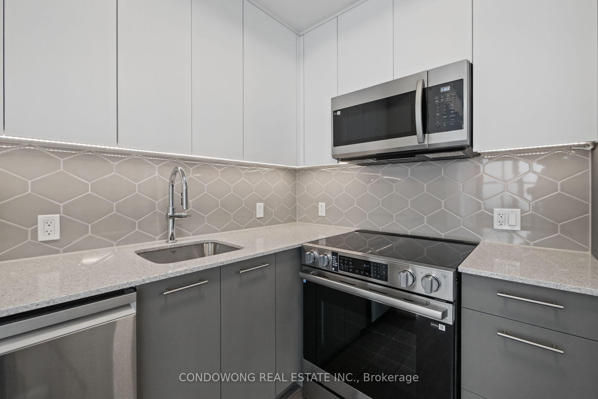 Photo 5 of Unit 609, 30 Francis Street S, Kitchener, City Commercial Core — HOMEH