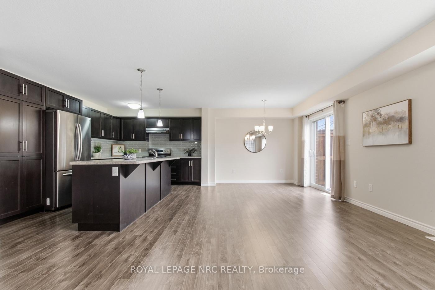 Photo 15 of 68 Abbott Place, Pelham, Fonthill — HOMEH