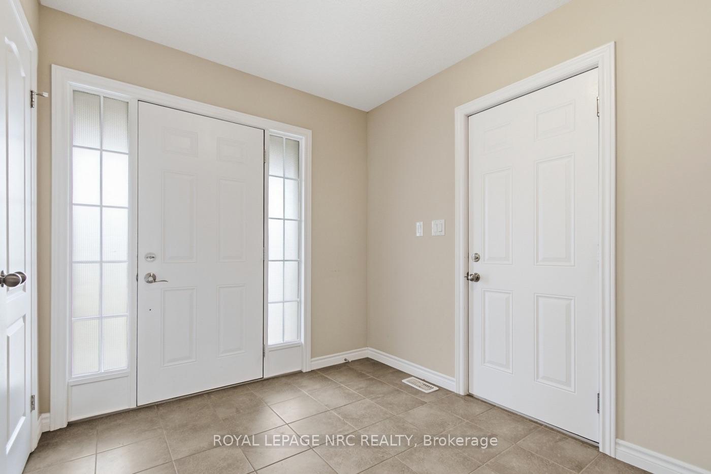 Photo 17 of 68 Abbott Place, Pelham, Fonthill — HOMEH