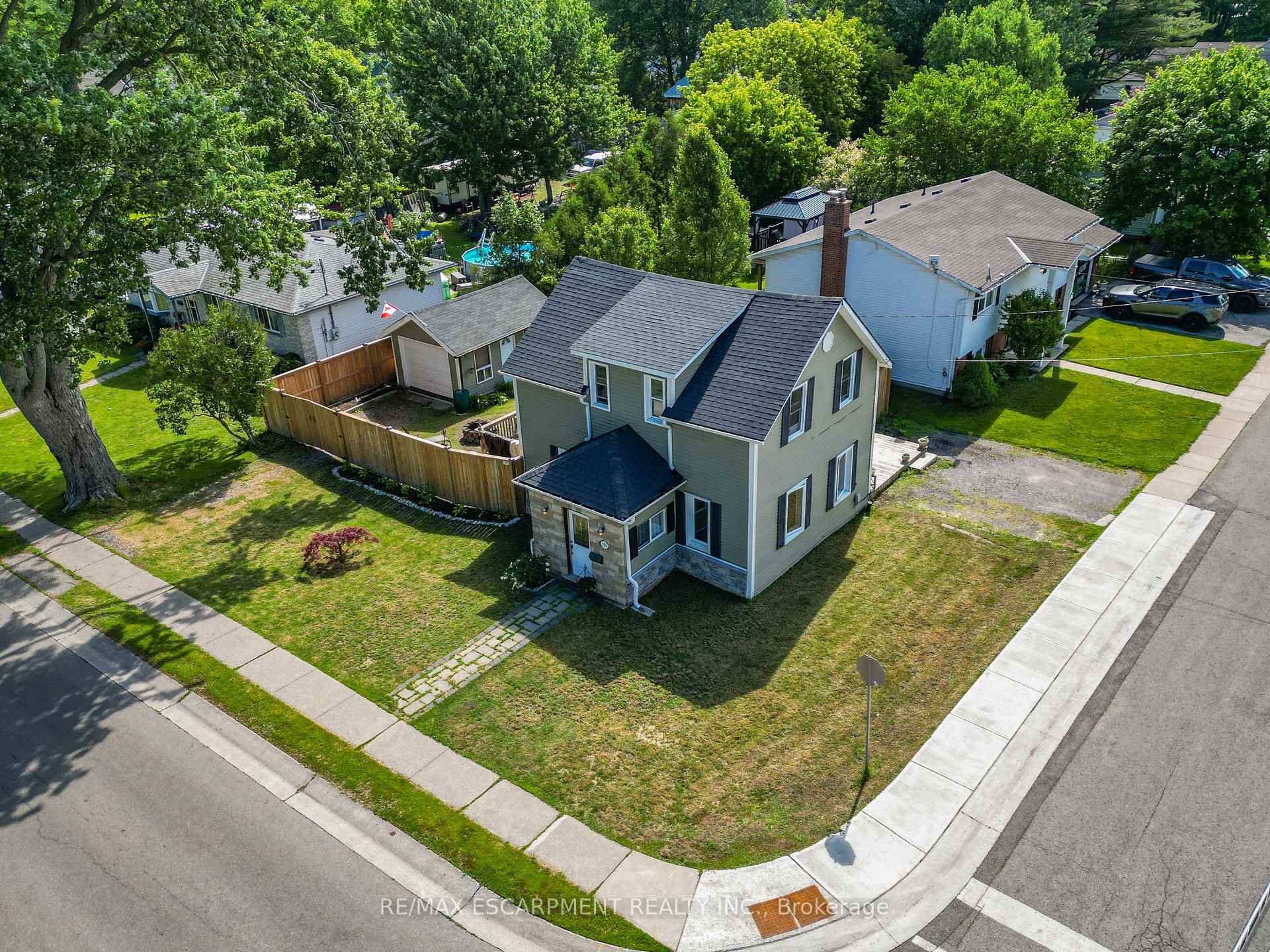 Photo 2 of 503 John Street, Haldimand, Dunnville — HOMEH