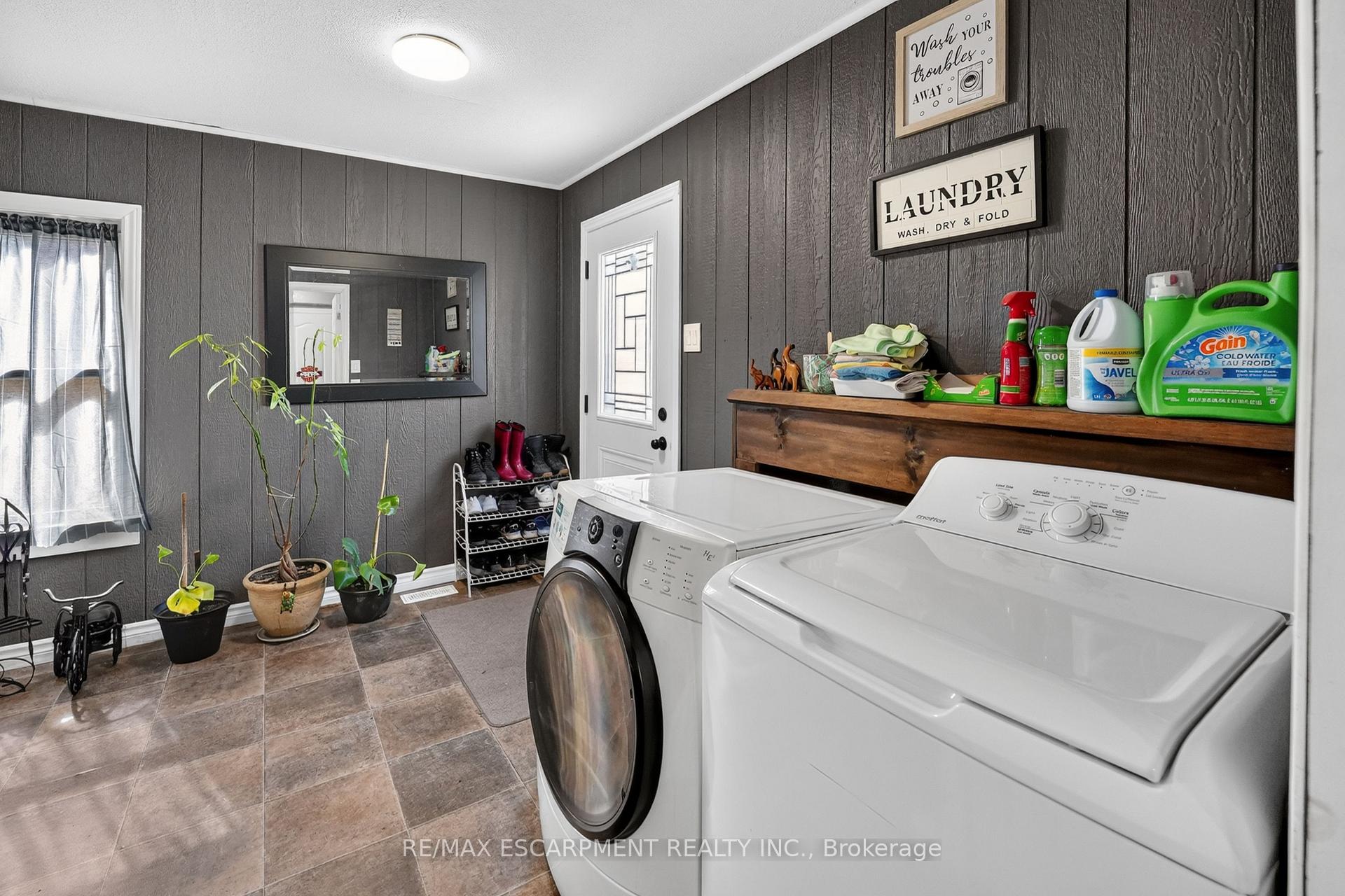 Photo 9 of 503 John Street, Haldimand, Dunnville — HOMEH