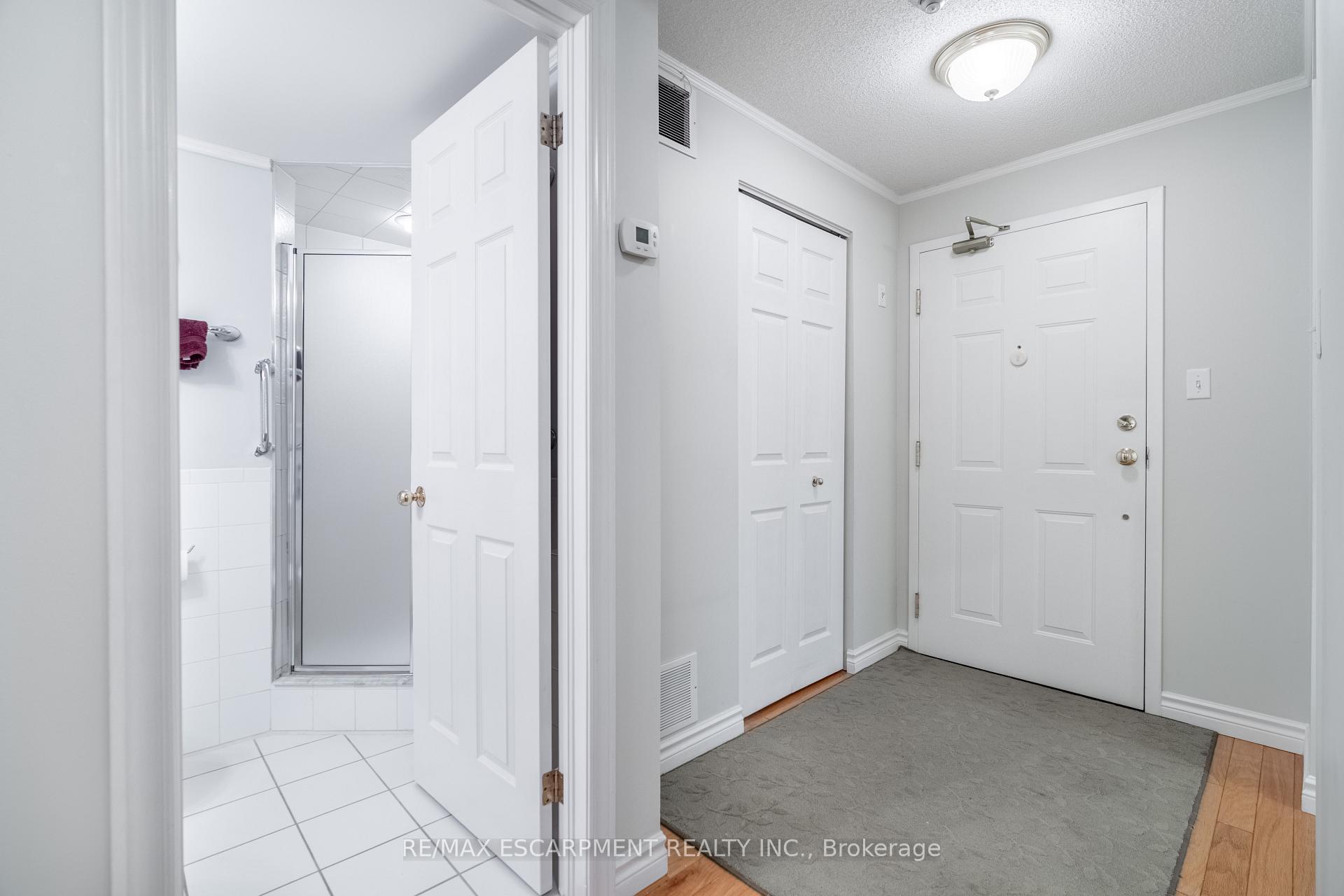 Photo 11 of Unit 306, 970 Golf Links Road, Hamilton, Meadowlands — HOMEH
