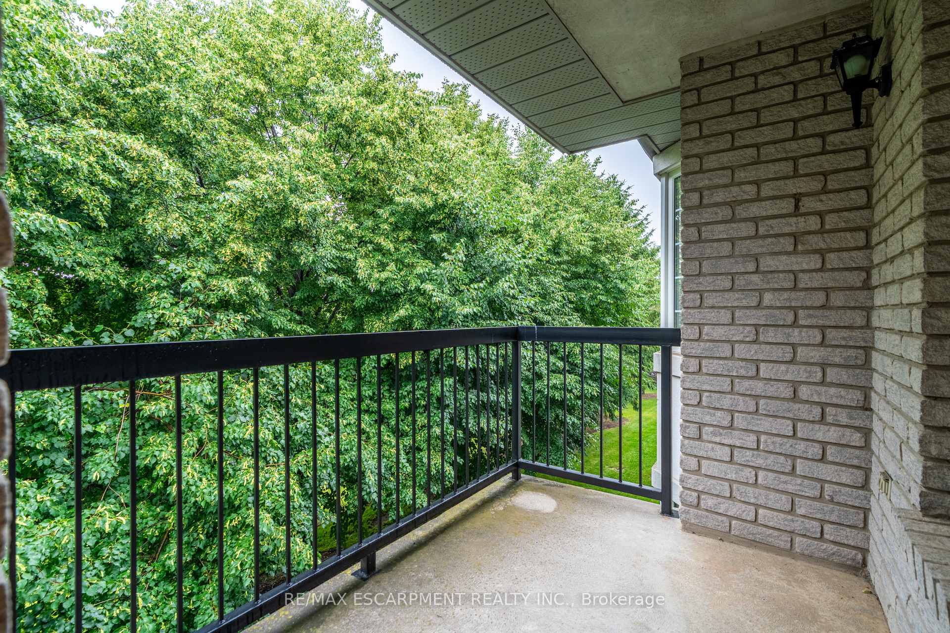 Photo 33 of Unit 306, 970 Golf Links Road, Hamilton, Meadowlands — HOMEH