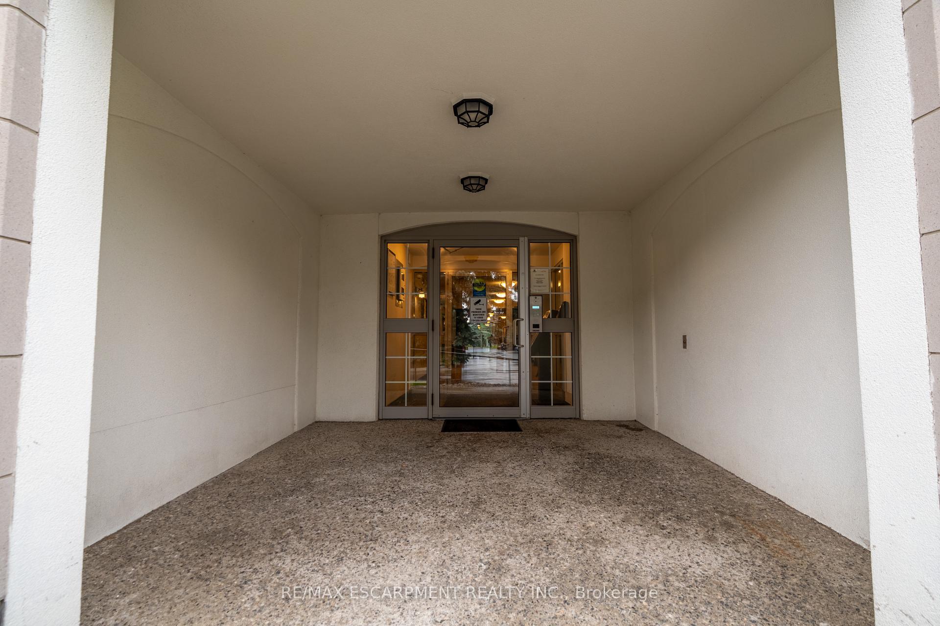 Photo 35 of Unit 306, 970 Golf Links Road, Hamilton, Meadowlands — HOMEH
