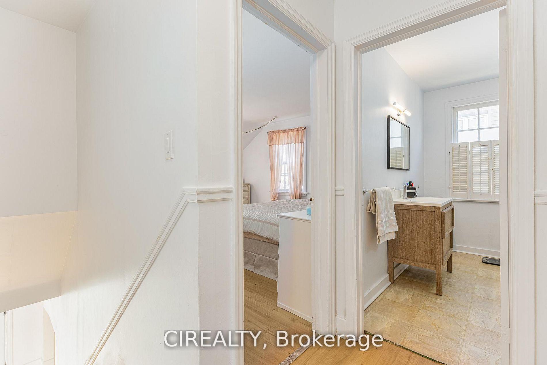 Photo 18 of 25 Howard Avenue, Oakville, Old Oakville — HOMEH