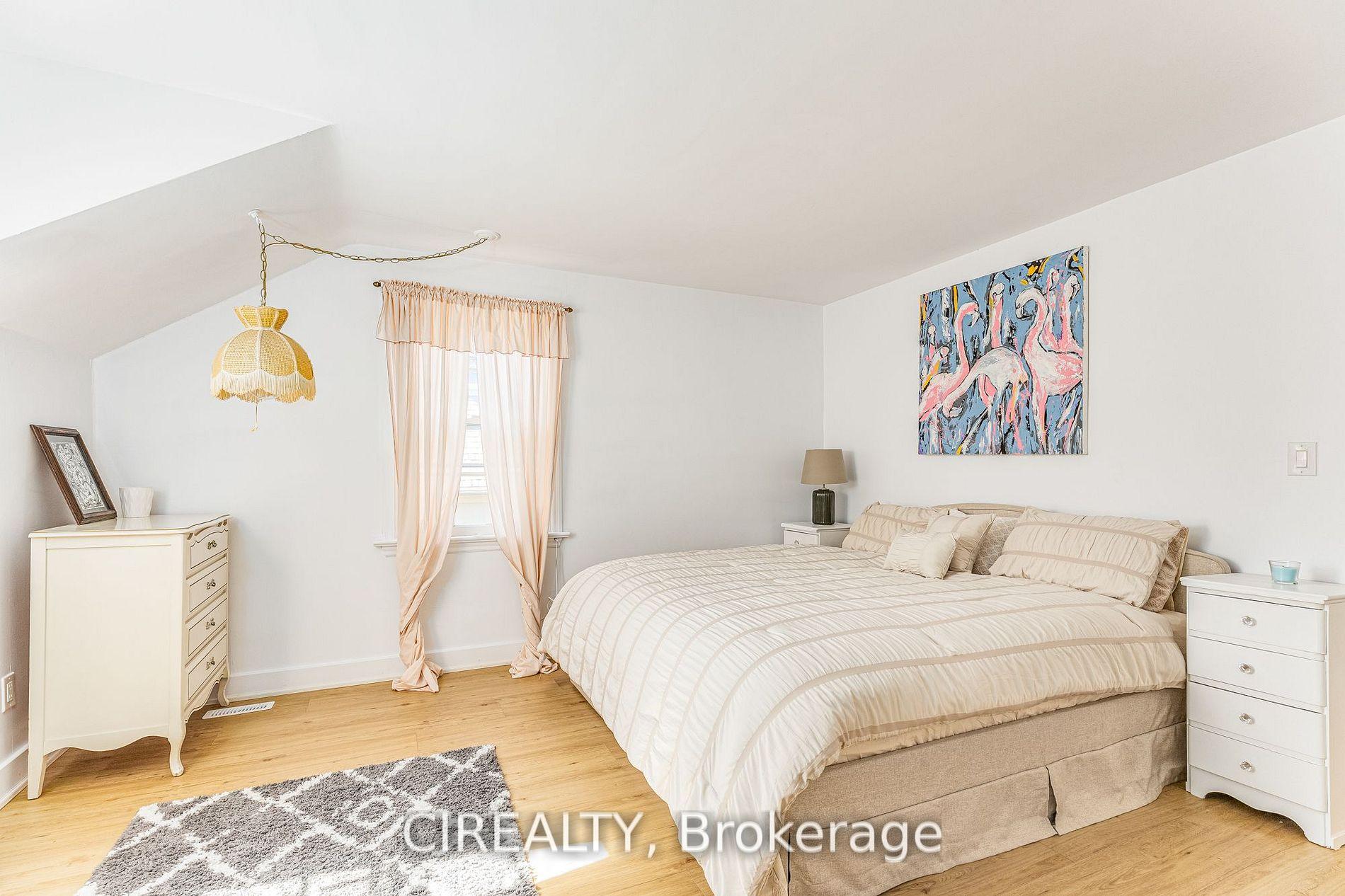 Photo 19 of 25 Howard Avenue, Oakville, Old Oakville — HOMEH