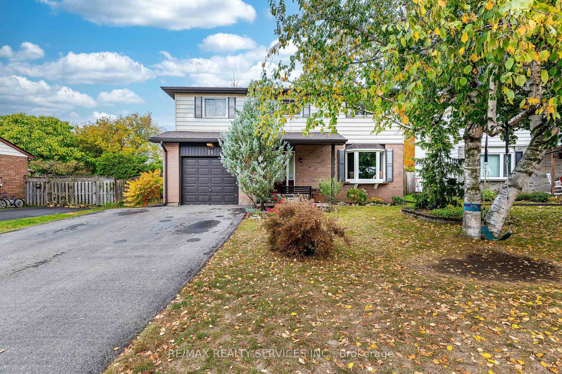 Photo 2 of 24 Carberry Road Street, Erin — HOMEH
