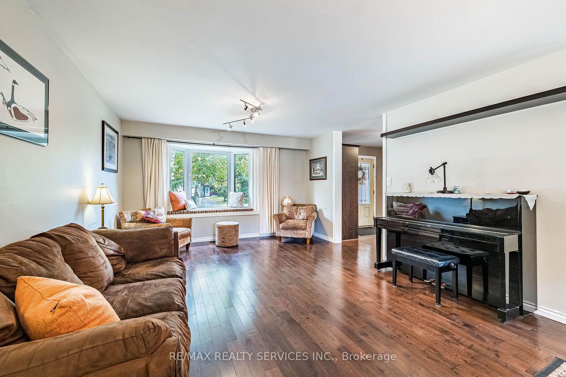 Photo 13 of 24 Carberry Road Street, Erin — HOMEH