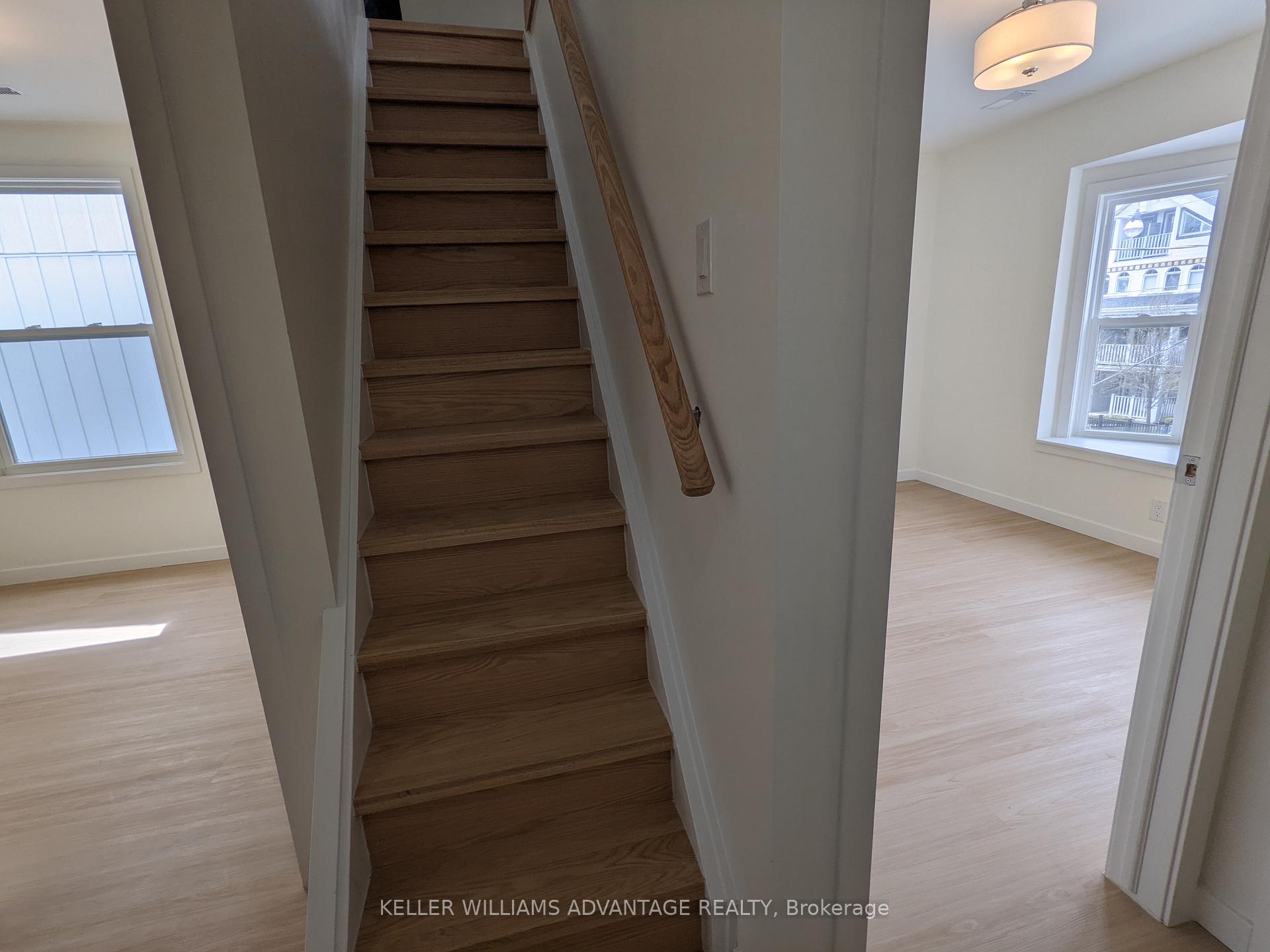 Photo 13 of Unit upper, 113 Woodbine Avenue, Toronto, The Beaches — HOMEH