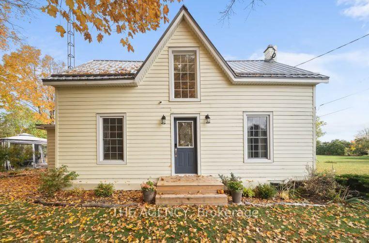 Photo of 1743 County Road