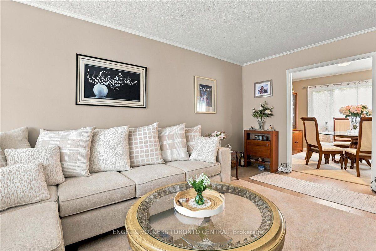 Photo 11 of Unit #36, 30 Green Valley Drive W, Kitchener, Pioneer Park — HOMEH