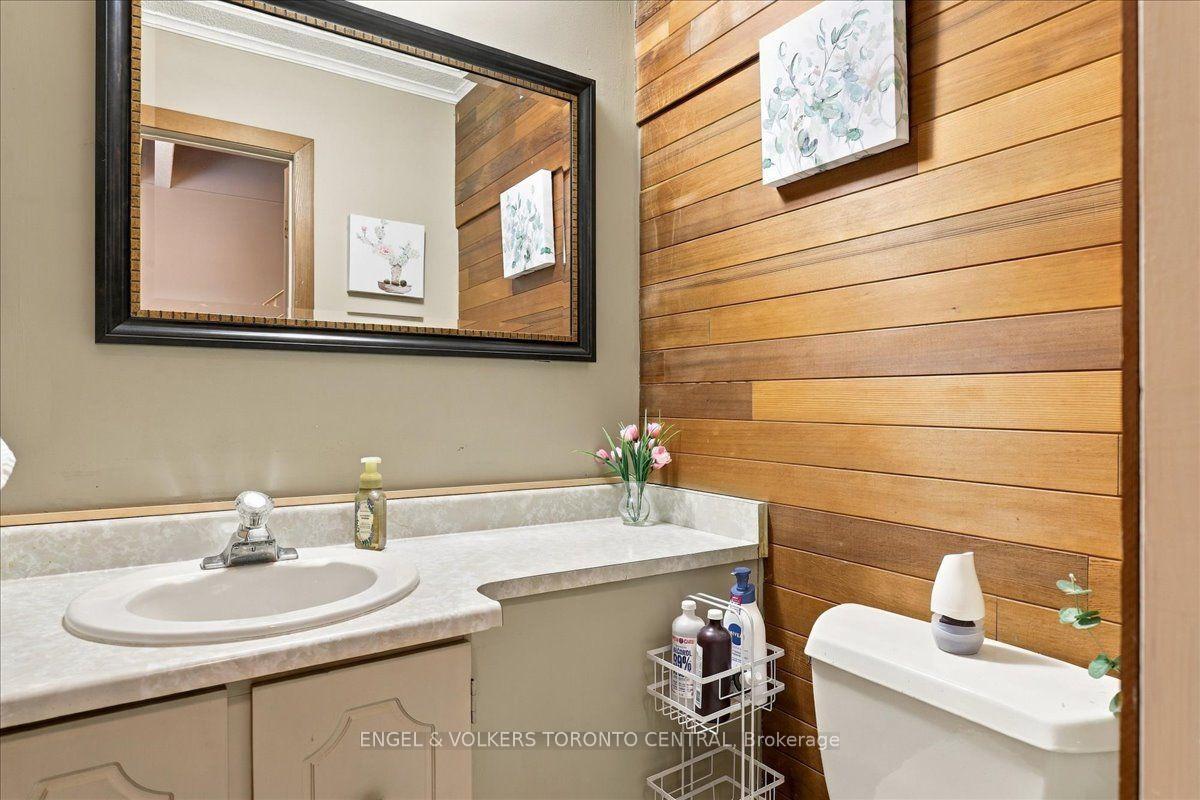 Photo 12 of Unit #36, 30 Green Valley Drive W, Kitchener, Pioneer Park — HOMEH