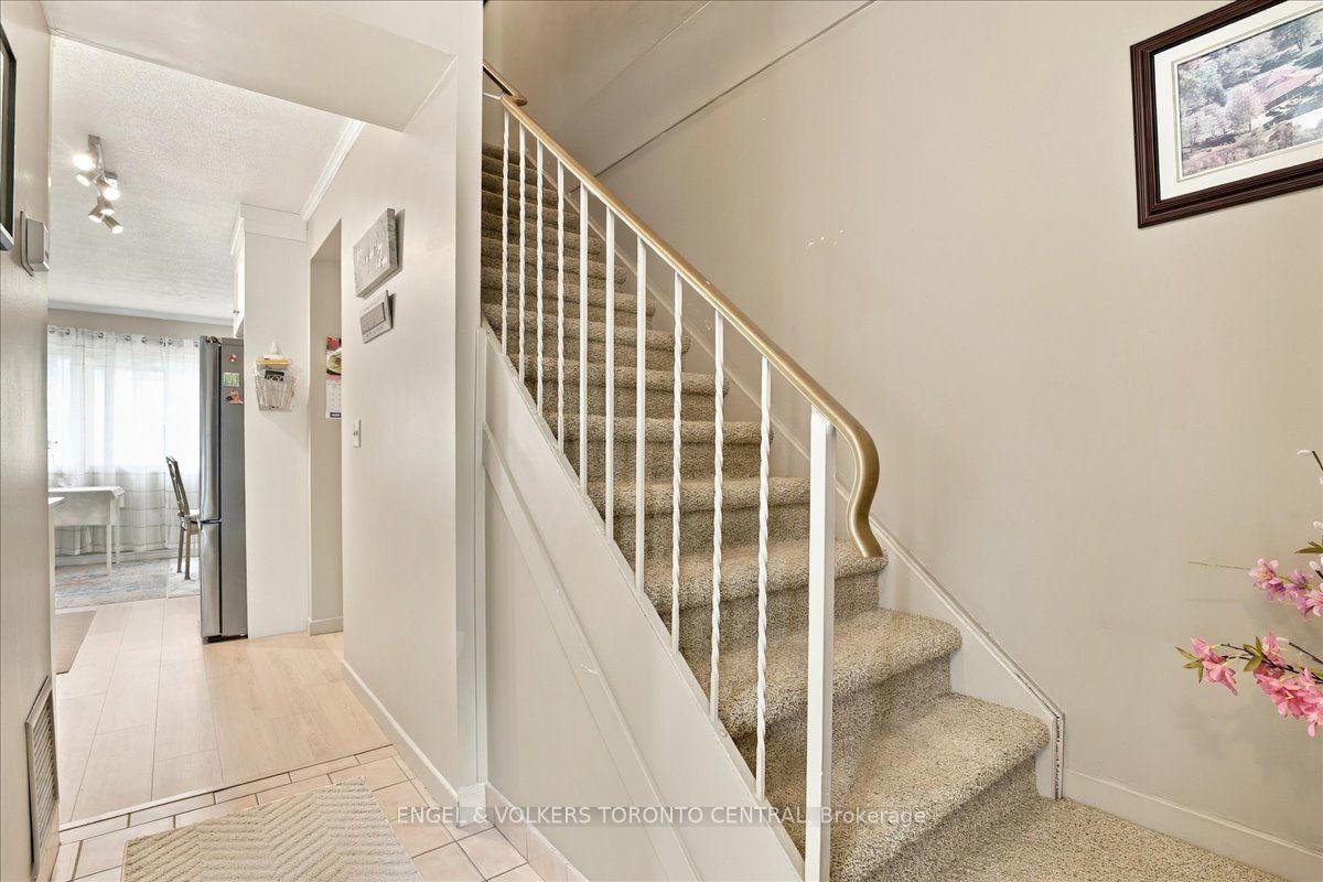 Photo 15 of Unit #36, 30 Green Valley Drive W, Kitchener, Pioneer Park — HOMEH