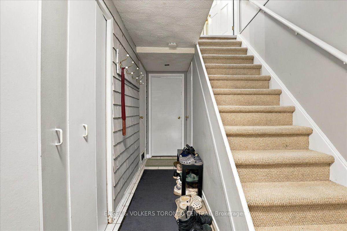 Photo 26 of Unit #36, 30 Green Valley Drive W, Kitchener, Pioneer Park — HOMEH
