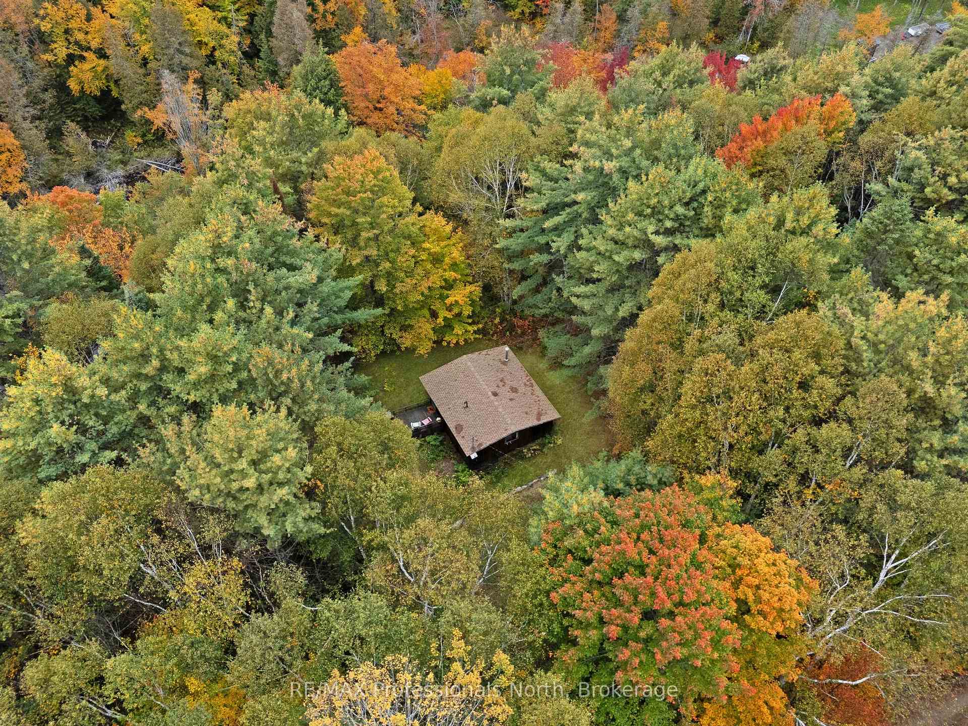 Photo 3 of 1086 Dragonfly Lane, Minden Hills, Snowdon — HOMEH