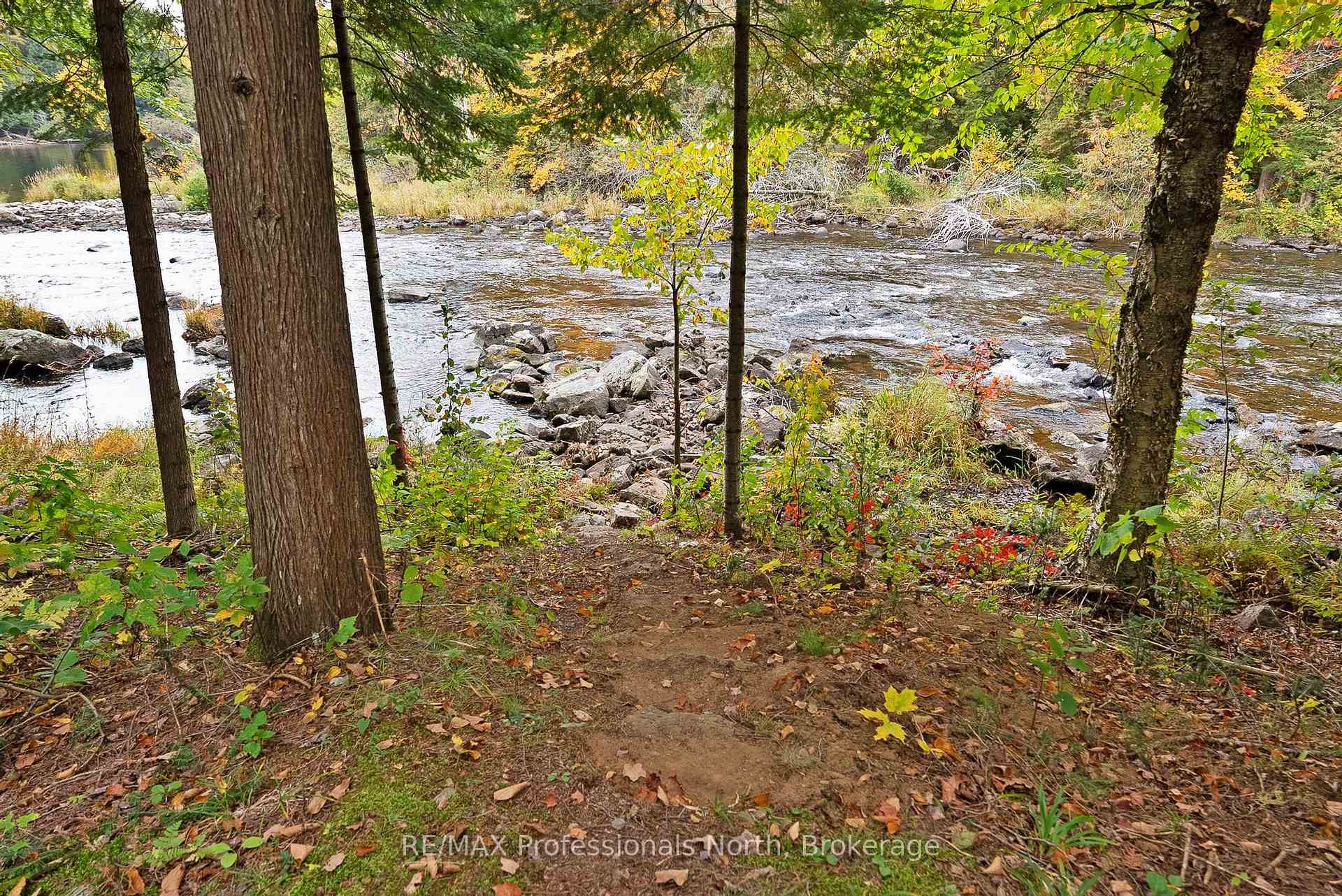 Photo 11 of 1086 Dragonfly Lane, Minden Hills, Snowdon — HOMEH