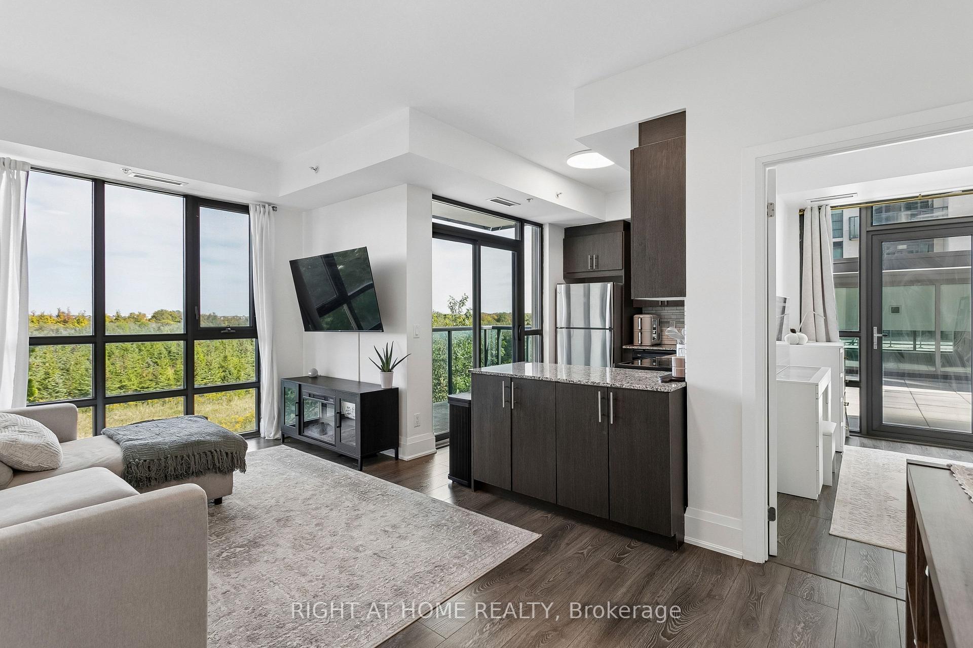 Photo 12 of 45 Yorkland Boulevard, Brampton, Goreway Drive Corridor — HOMEH