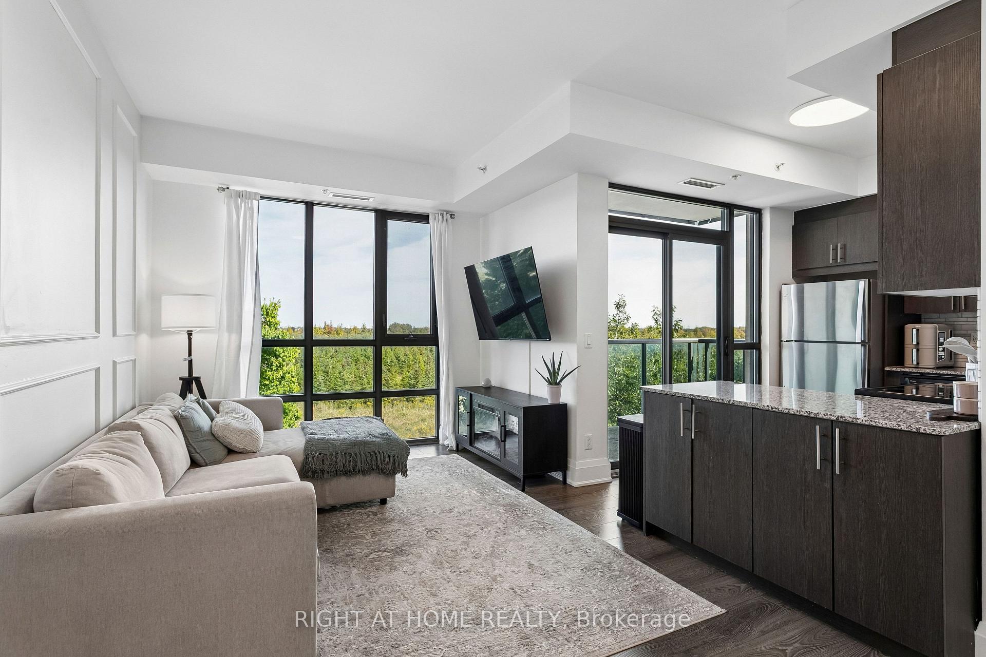 Photo 18 of 45 Yorkland Boulevard, Brampton, Goreway Drive Corridor — HOMEH