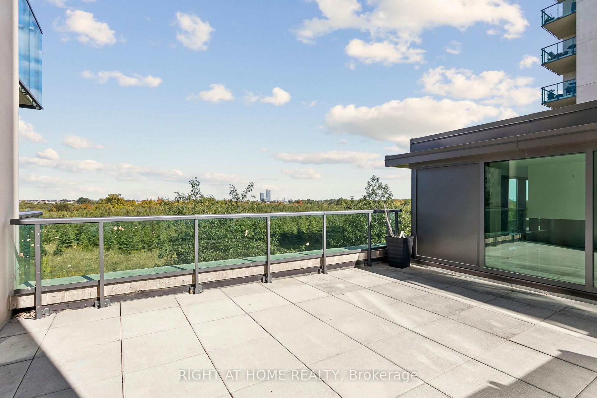 Photo 37 of 45 Yorkland Boulevard, Brampton, Goreway Drive Corridor — HOMEH