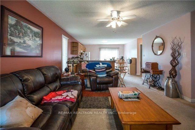 Photo 3 of Unit A, 49 Hanmer Street, Barrie, East Bayfield — HOMEH