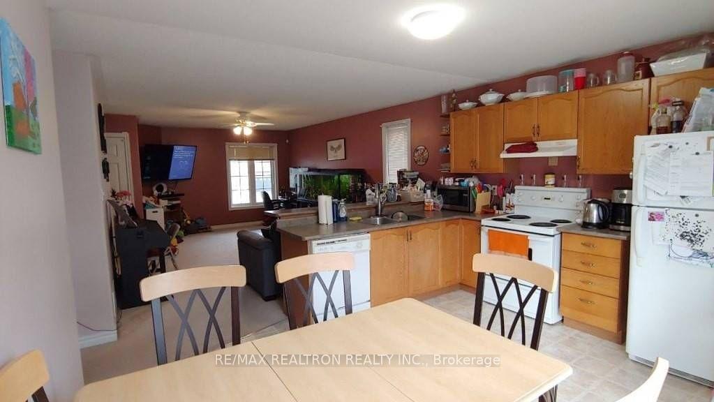Photo 5 of Unit A, 49 Hanmer Street, Barrie, East Bayfield — HOMEH