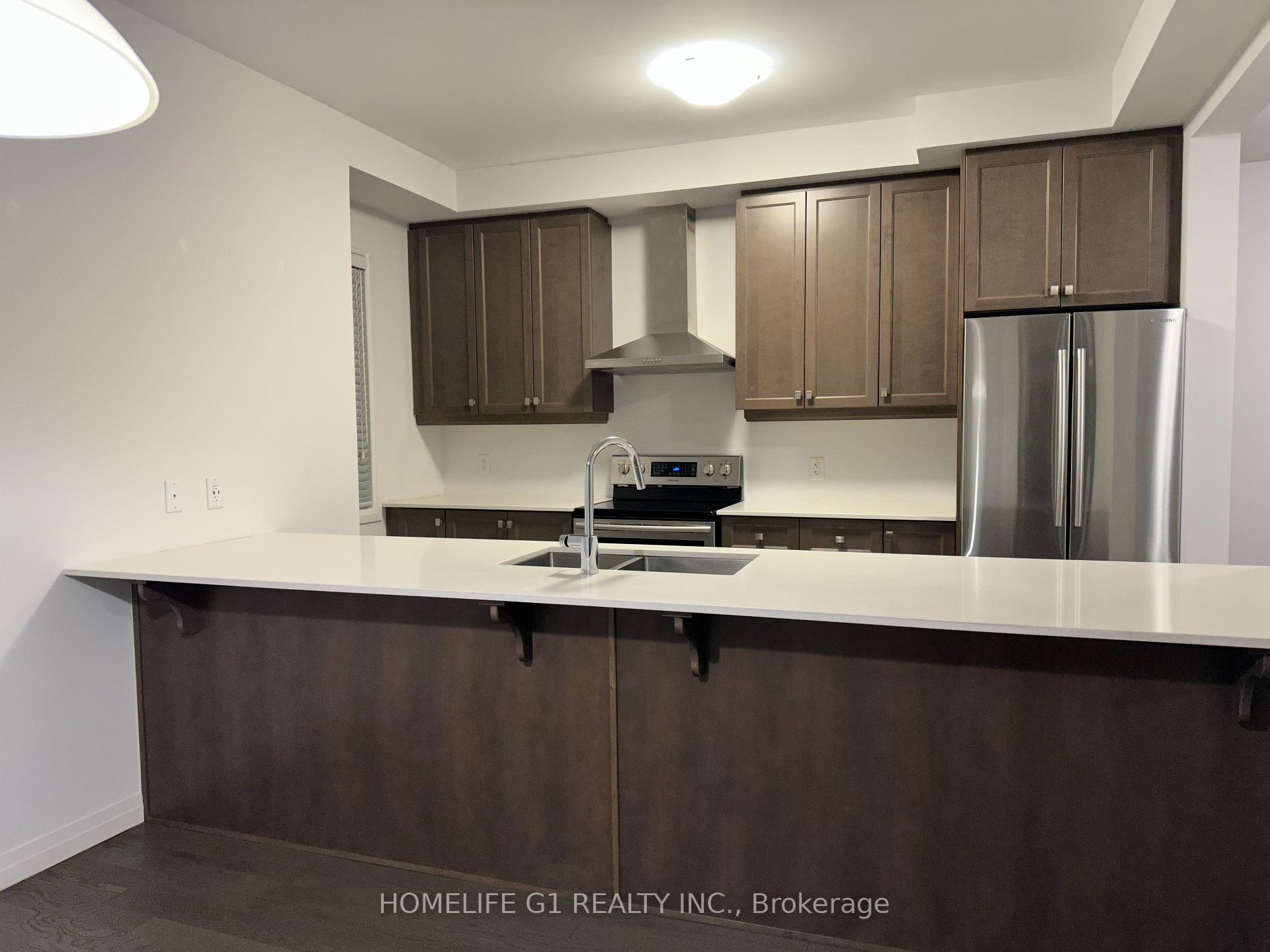 Photo 2 of 30 Times Square Boulevard, Hamilton, Stoney Creek Mountain — HOMEH