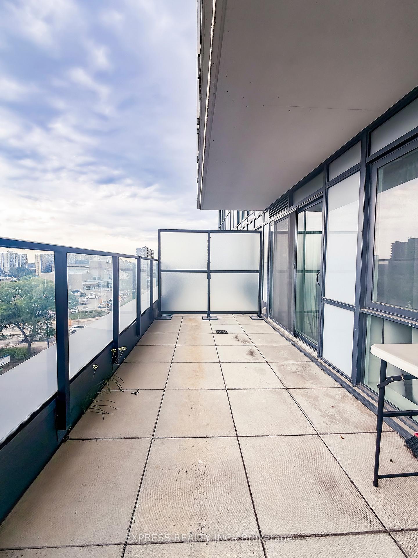 Photo 10 of Unit 501, 128 Fairview Mall Drive, North York, Don Valley Village — HOMEH