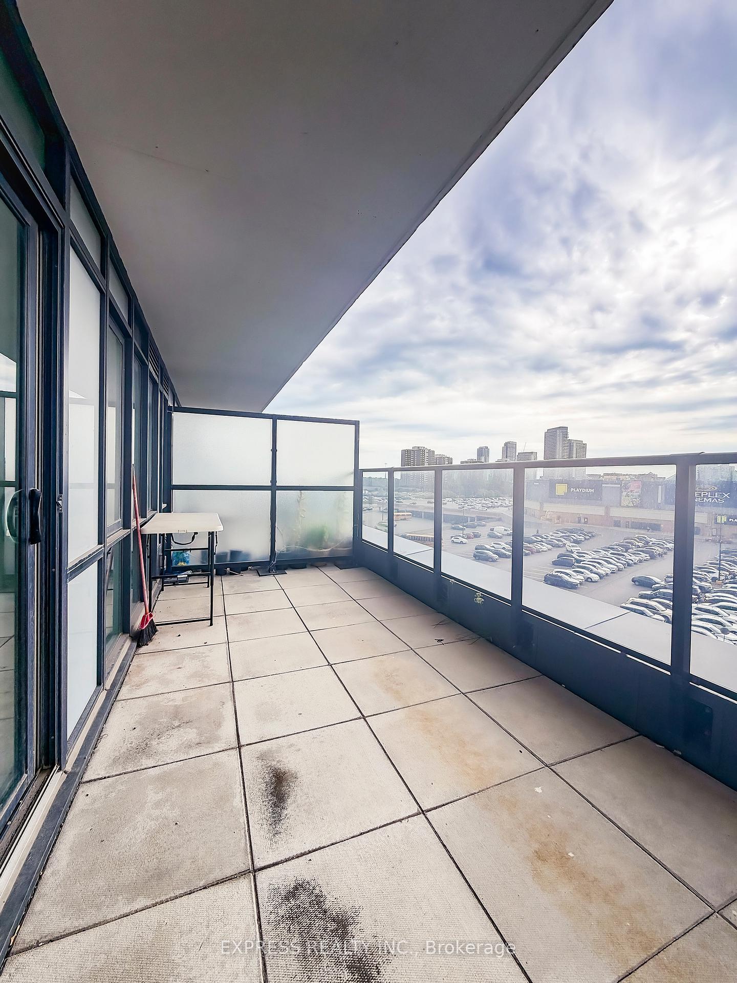 Photo 11 of Unit 501, 128 Fairview Mall Drive, North York, Don Valley Village — HOMEH