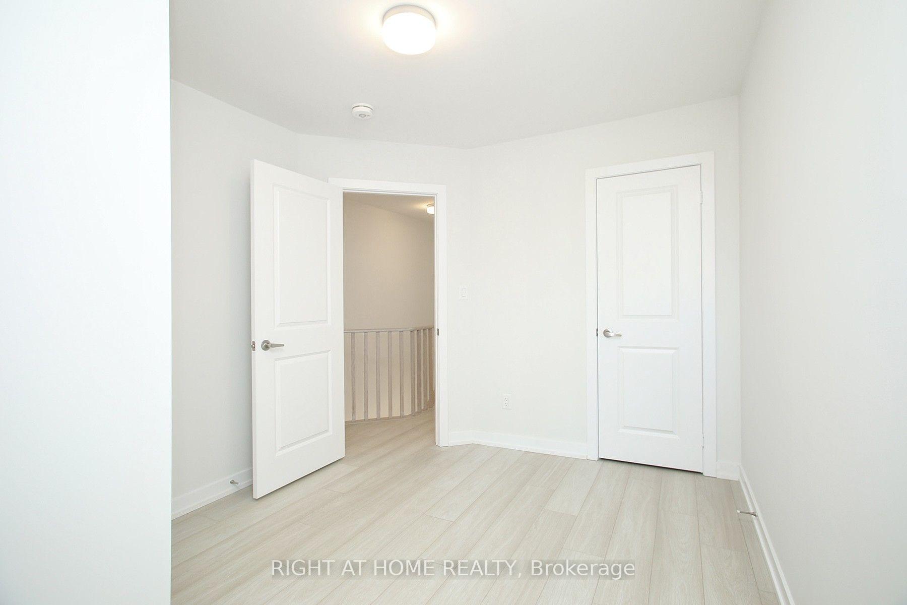 Photo 9 of 128 Brockley Drive, Scarborough, Bendale — HOMEH