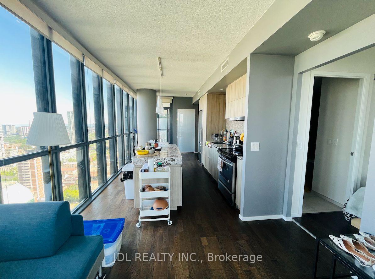 Photo 4 of Unit 2810, 101 Charles Street E, Toronto, Church-Yonge Corridor — HOMEH