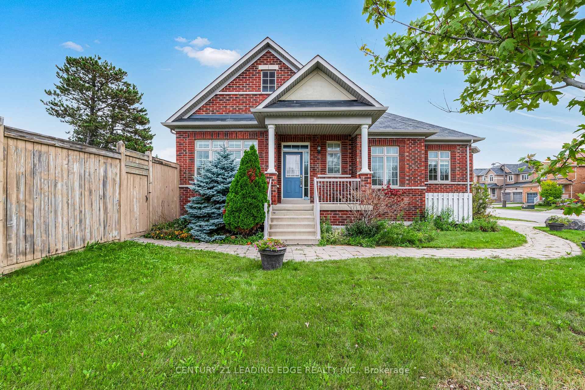 Photo 1 of 1 Hare Farm Gate, Whitchurch-Stouffville, Stouffville — HOMEH