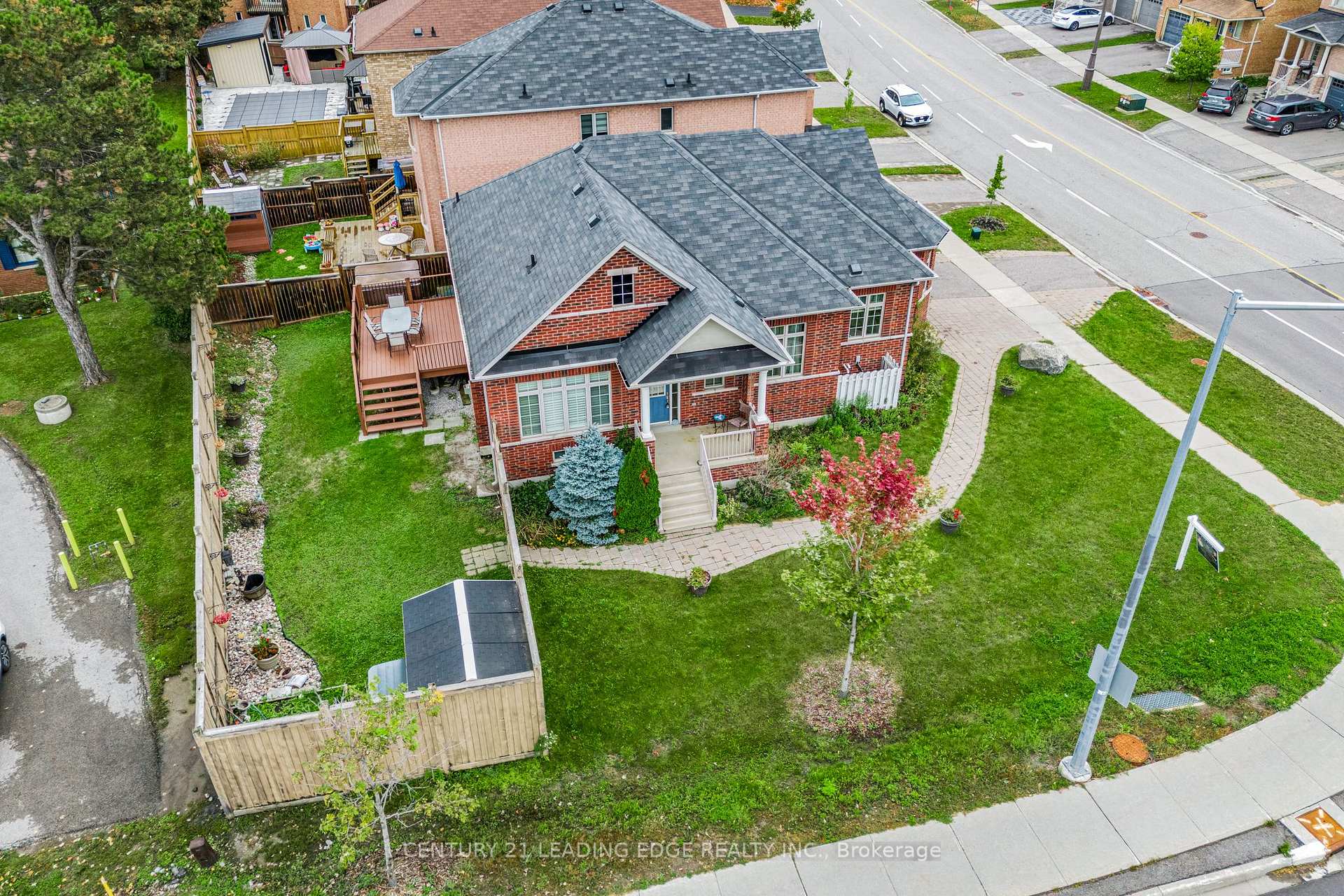 Photo 2 of 1 Hare Farm Gate, Whitchurch-Stouffville, Stouffville — HOMEH