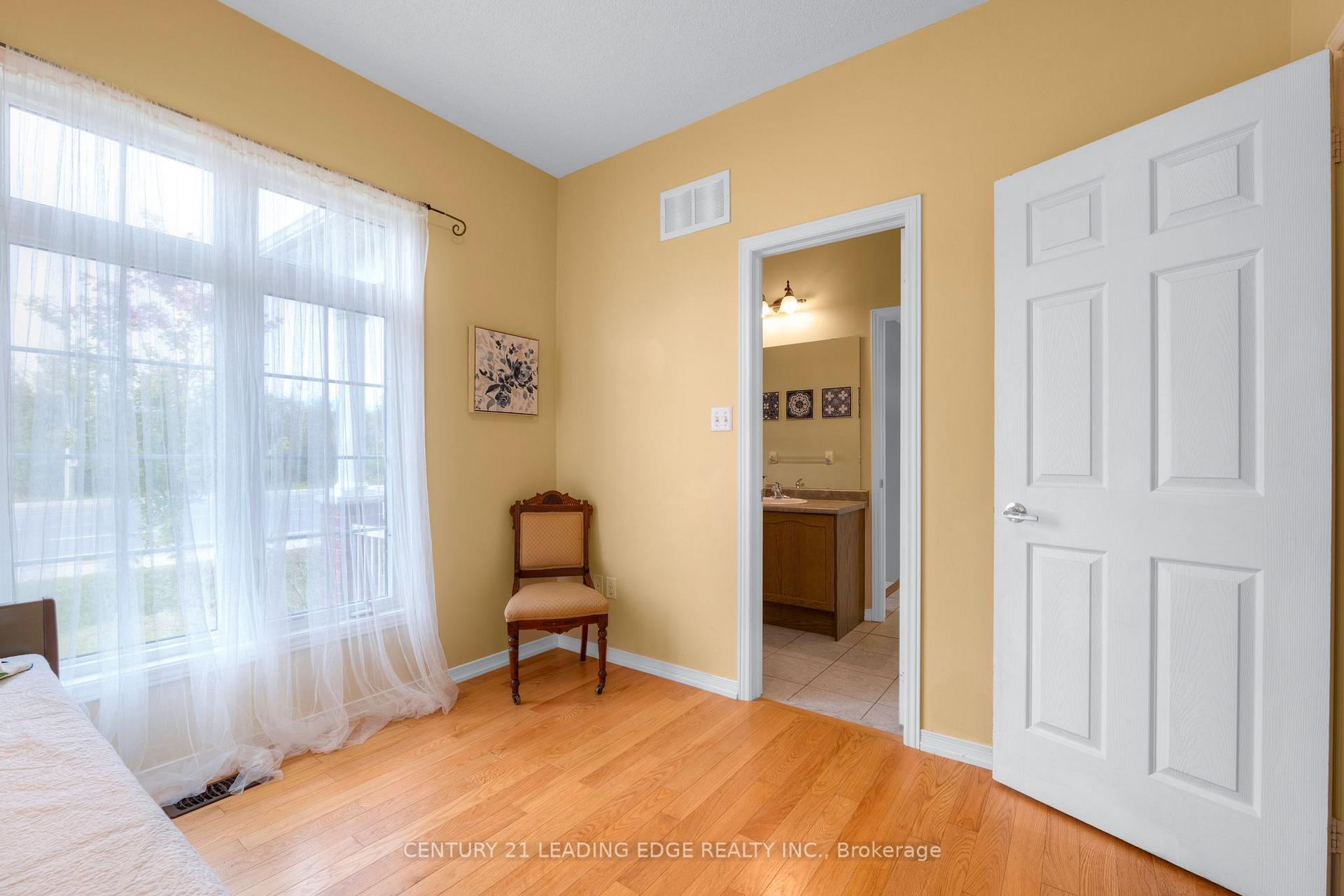 Photo 16 of 1 Hare Farm Gate, Whitchurch-Stouffville, Stouffville — HOMEH
