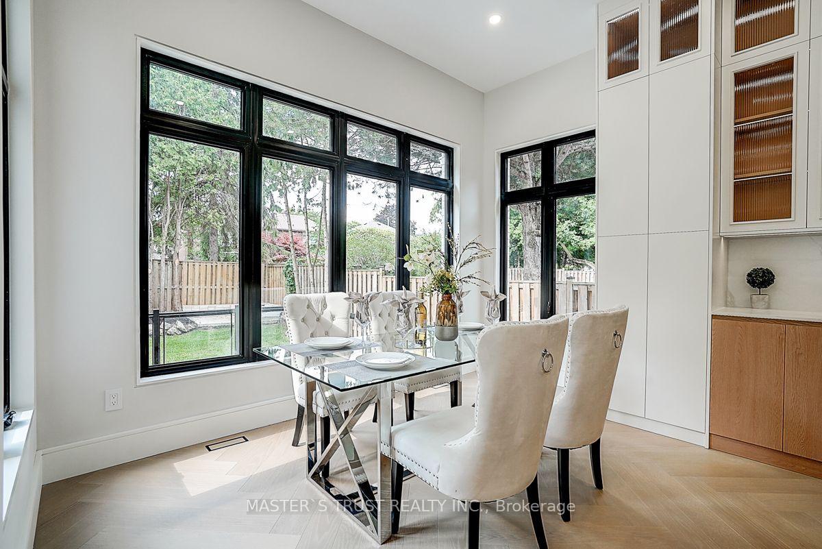 Photo 14 of 202 Carlton Road, Markham, Unionville — HOMEH