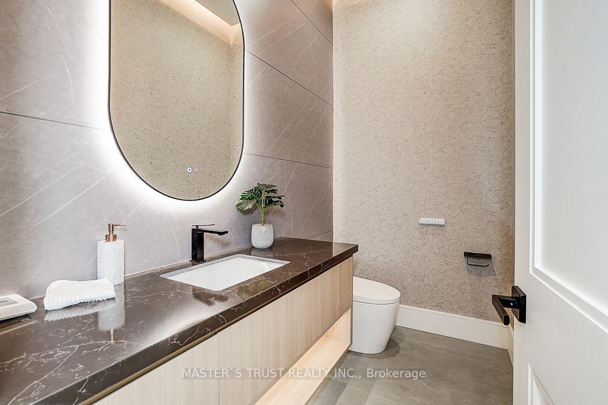 Photo 17 of 202 Carlton Road, Markham, Unionville — HOMEH