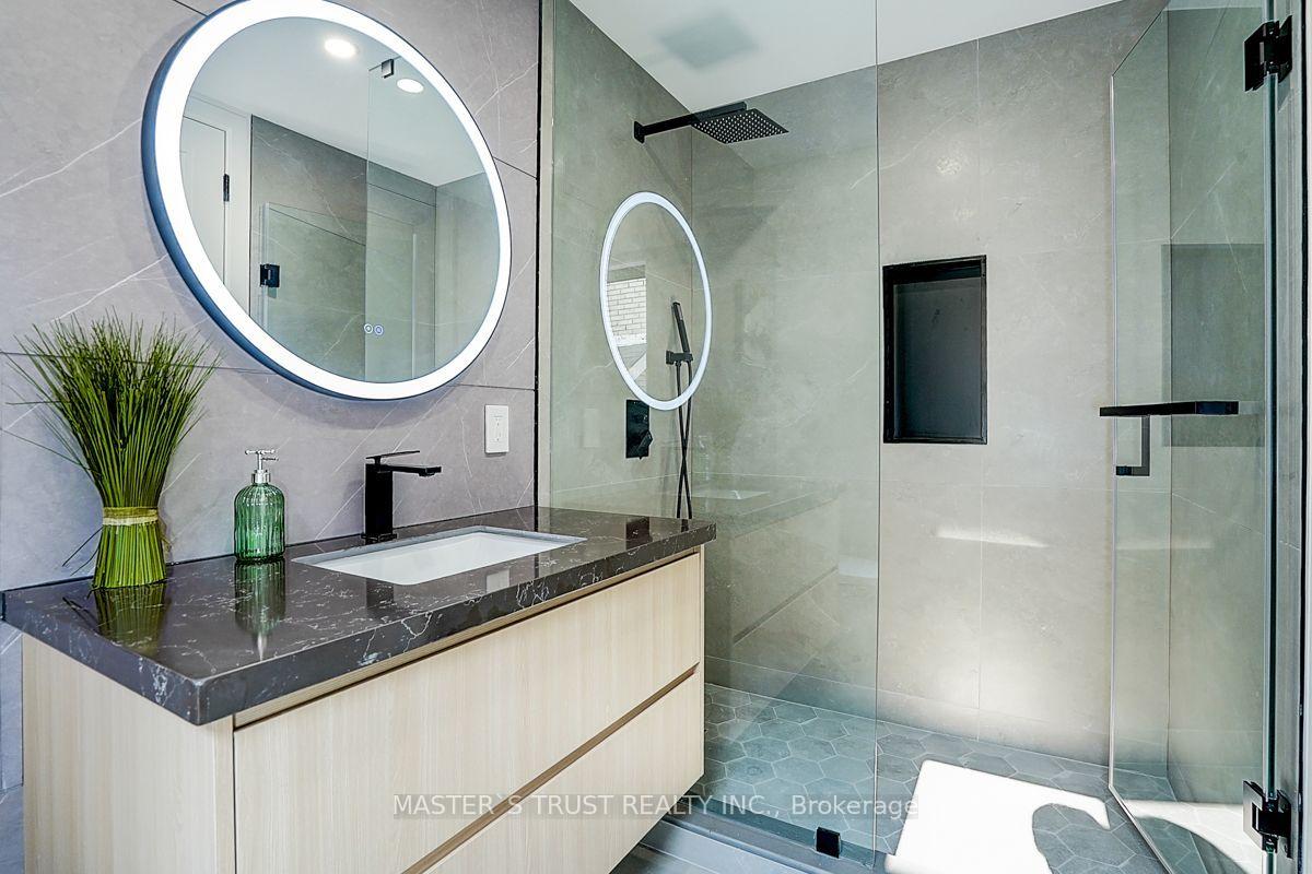 Photo 22 of 202 Carlton Road, Markham, Unionville — HOMEH