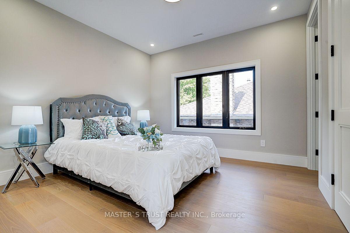 Photo 34 of 202 Carlton Road, Markham, Unionville — HOMEH