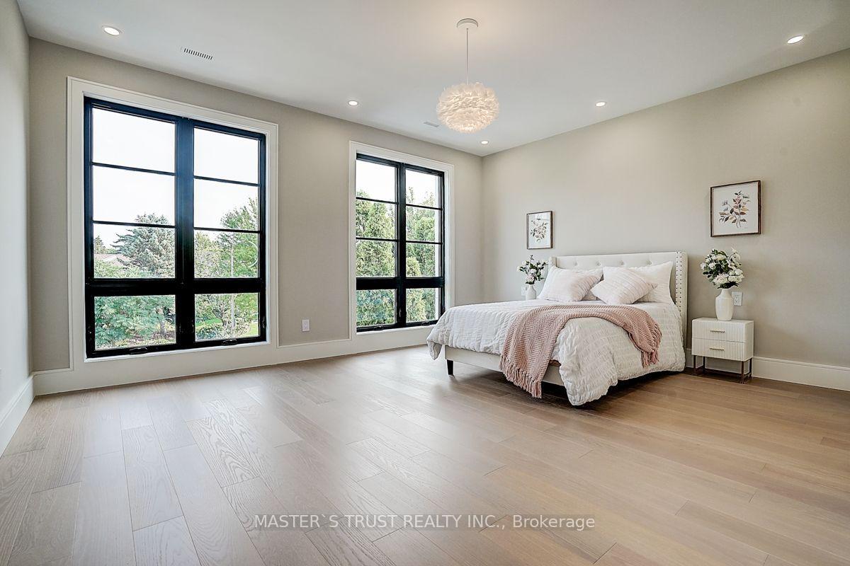 Photo 35 of 202 Carlton Road, Markham, Unionville — HOMEH